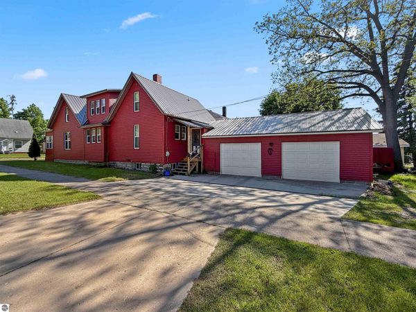 123 Bremer Street E, Cadillac, MI 49601
