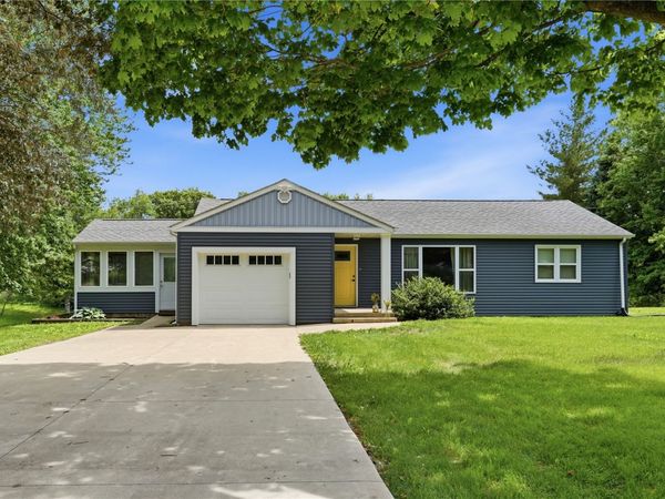 720 Lisbon Road NE, Mt Vernon, IA 52314