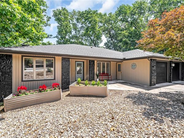 8 Brucker Drive , Bella Vista, AR 72715