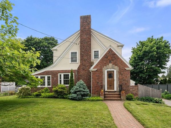 34 Pleasant St, Newton, MA 02465