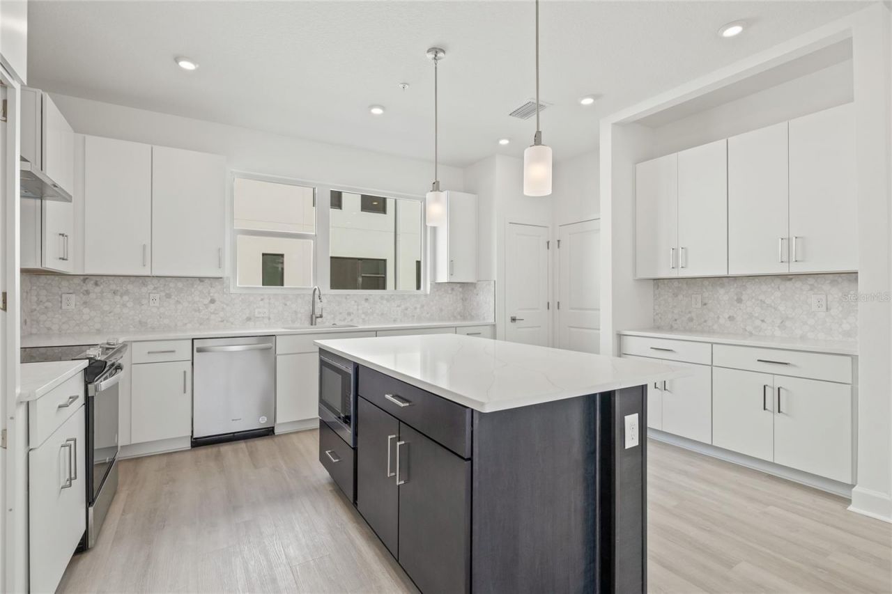 305 15th Street N, Saint Petersburg, FL 33705 Photo