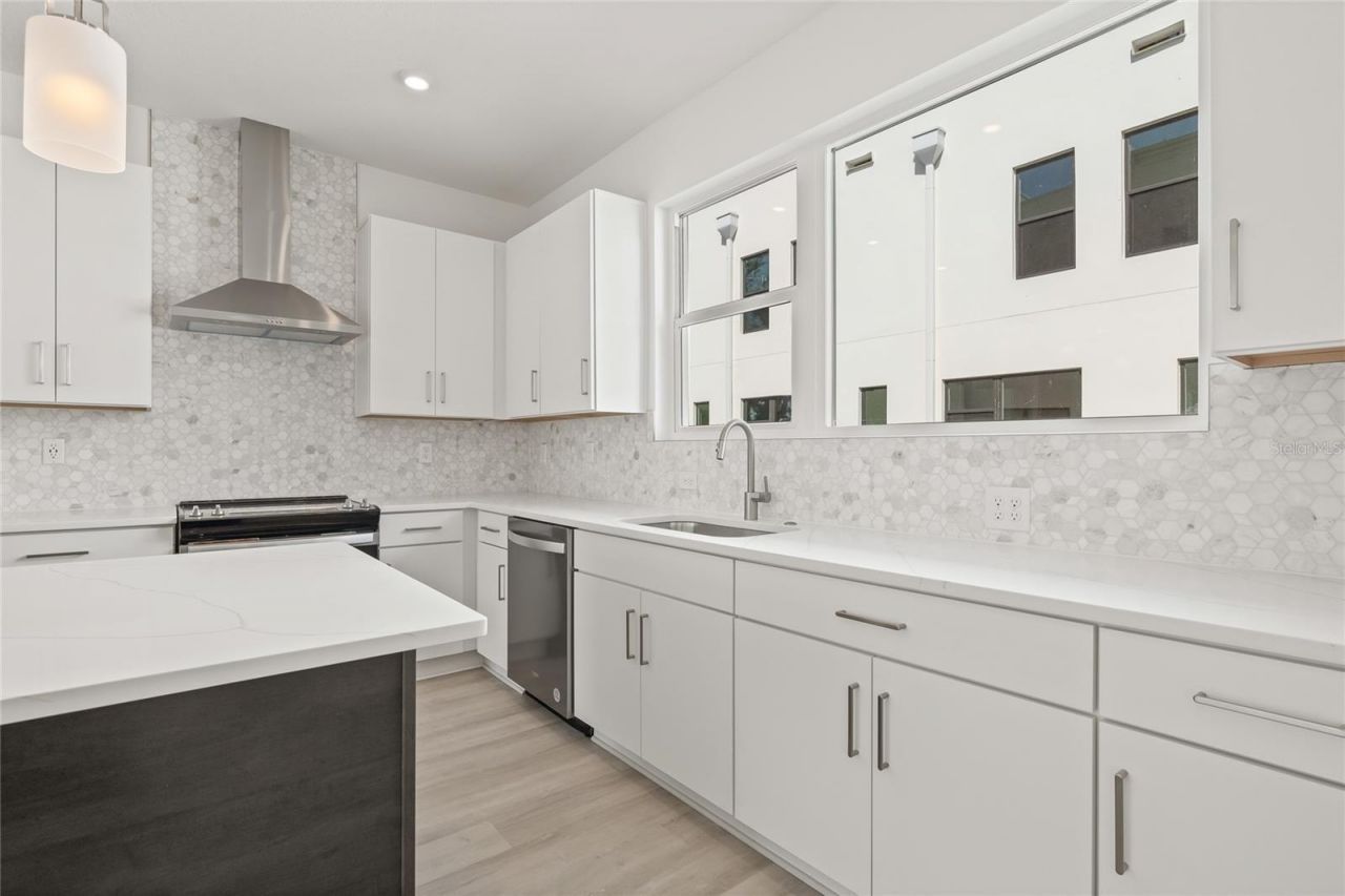 305 15th Street N, Saint Petersburg, FL 33705 Photo