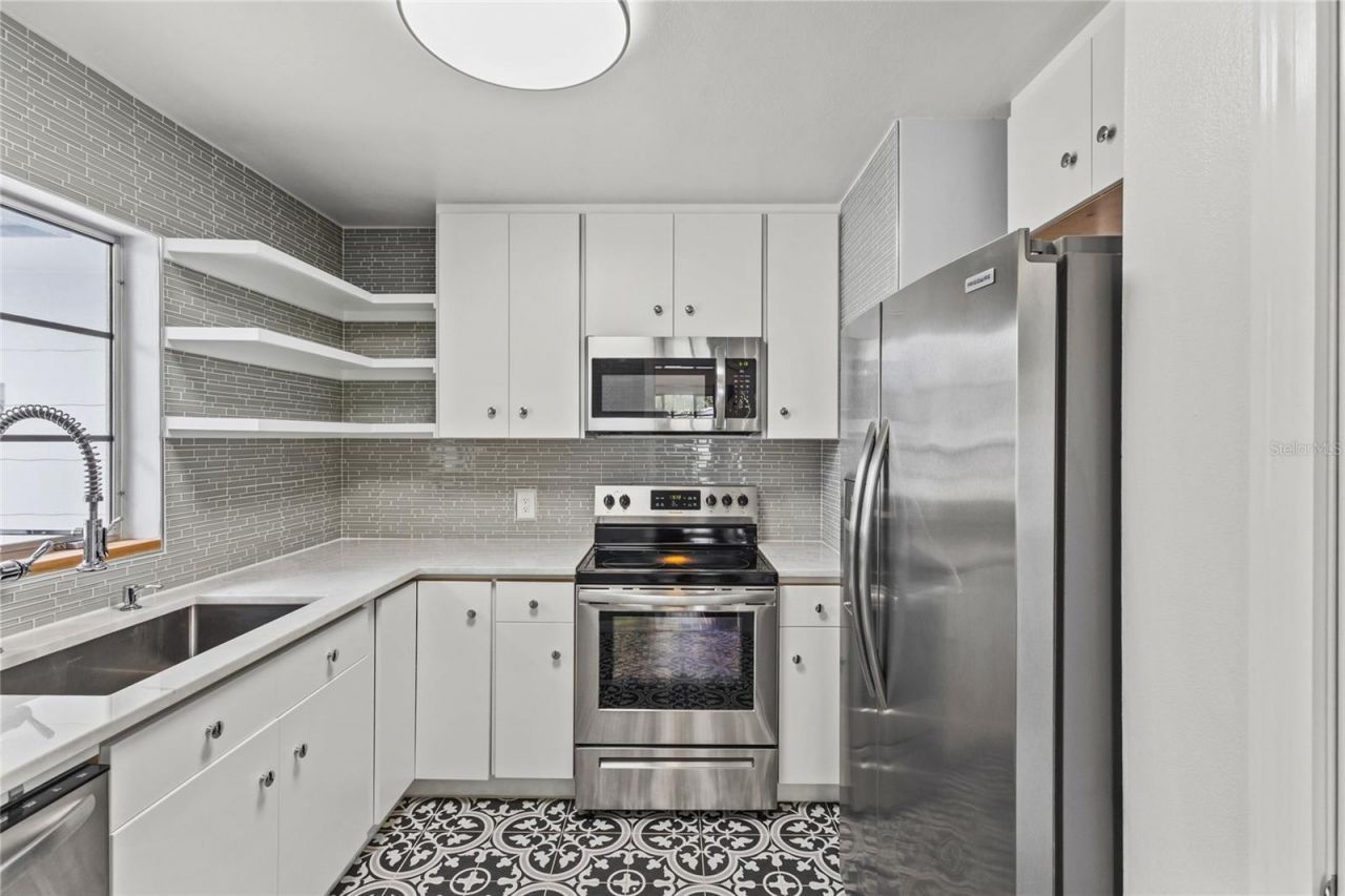 2450 49th Street S, Saint Petersburg, FL 33711 Photo
