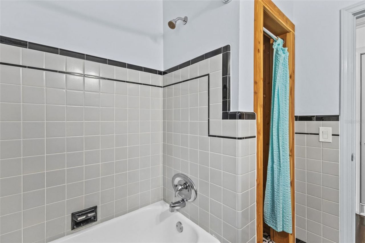 2450 49th Street S, Saint Petersburg, FL 33711 Photo