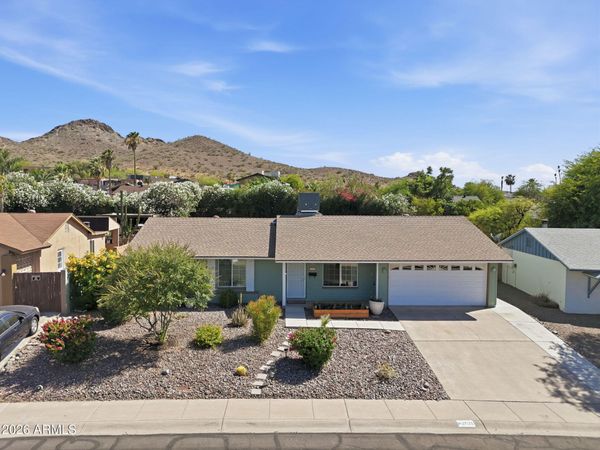 2525 E VISTA Drive, Phoenix, AZ 85032
