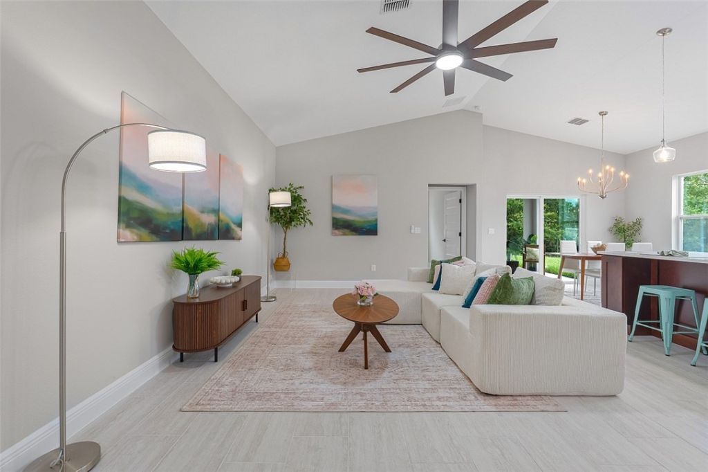 8226 104th Court, Vero Beach, FL 32967 Photo