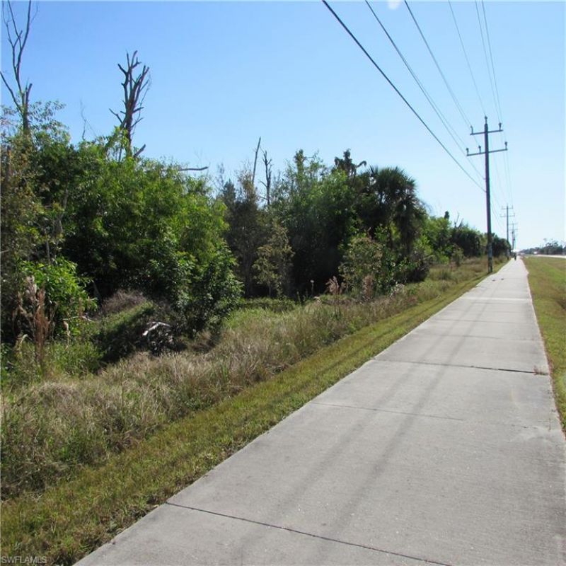3960 Stringfellow Rd, Saint James City, FL 33956 Photo