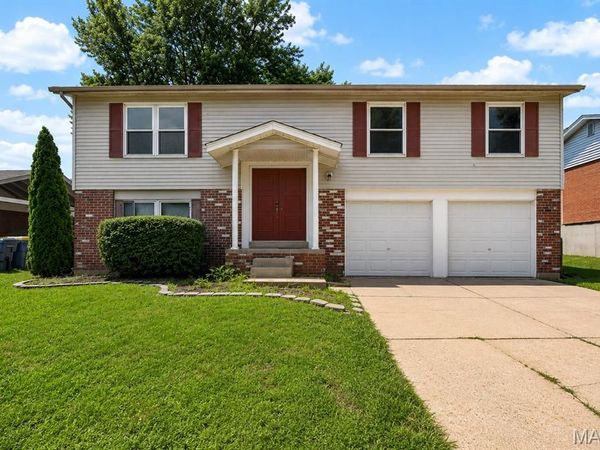 2240 Larbrook Drive , Florissant, MO 63031