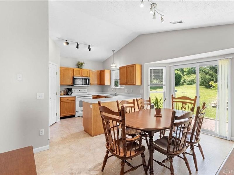 5601 Sterling Court, South Lebanon, OH 45065 Photo 17