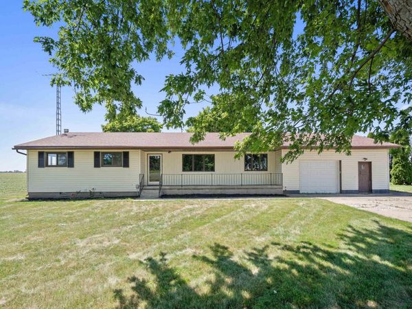 7987 N CR 525 W, Royal Center, IN 46978