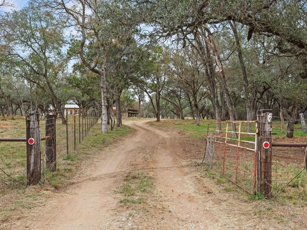122 Winding Creek RD , Spicewood, TX 78669