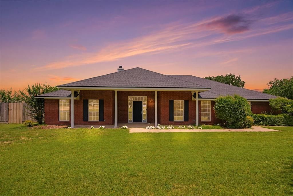 693 Mclaughlin Road , Woodway, TX 76712 Main Photo