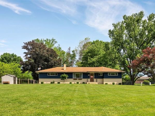 468 Fairlane Blvd , New Galilee, PA 16141