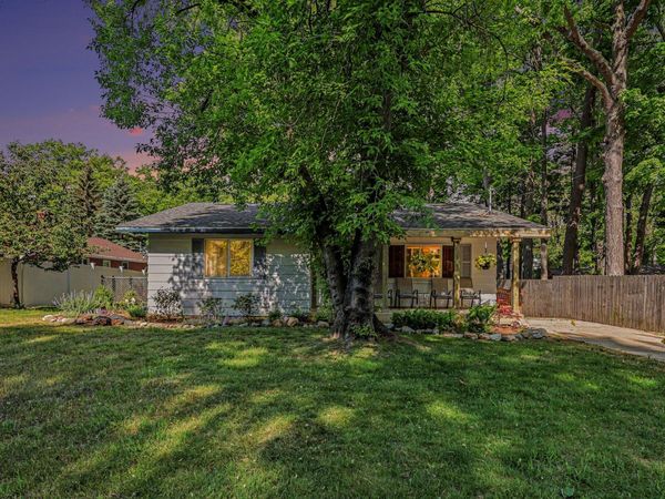 21 N Clymer Street, Pentwater, MI 49449