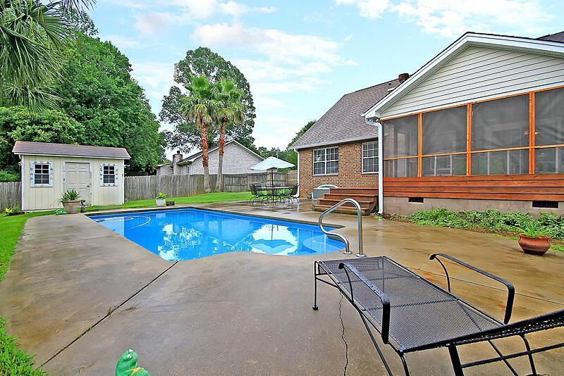 136 Stewart Street Photo 25