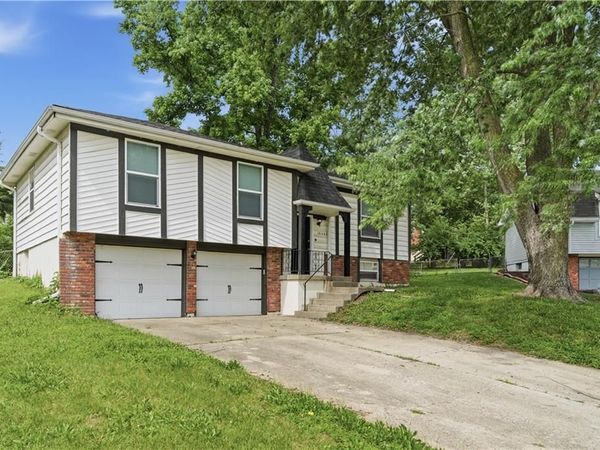10408 SMALLEY Court, Kansas City, MO 64134