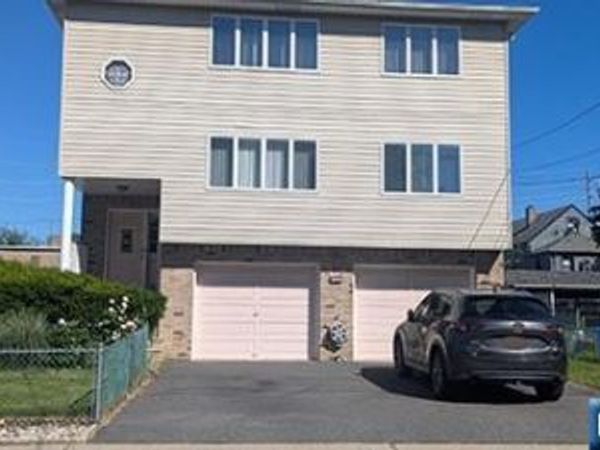 33 William Street, WALLINGTON, NJ 07057