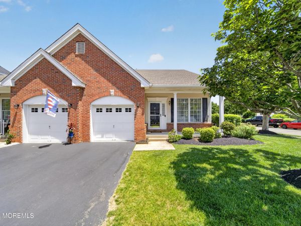 71 Burholme Drive, Robbinsville, NJ 08691