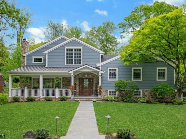 28 Club Ln, New Providence, NJ 07901