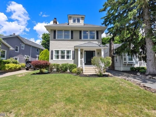 13 Glenview Rd, North Caldwell, NJ 07006