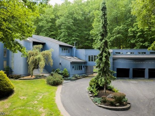 16 Perona Rd, Andover, NJ 07821