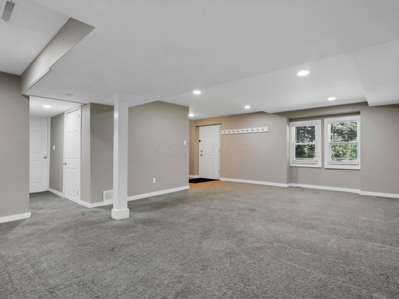 187 Valley View Drive SE, Heath, OH 43056 Photo 31