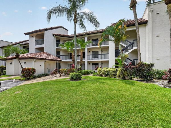 10173 Mangrove Drive, Unit 204, Boynton Beach, FL 33437