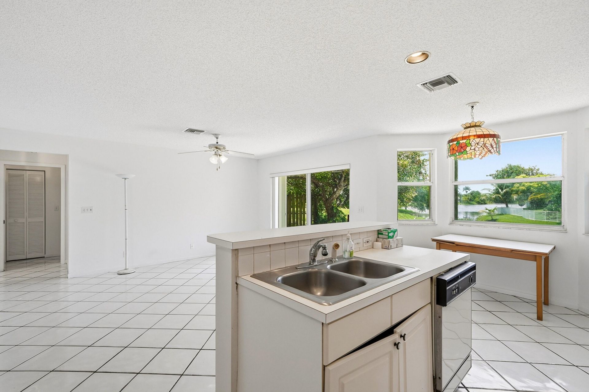 6851 NW 27th Street, Margate, FL 33063 Photo
