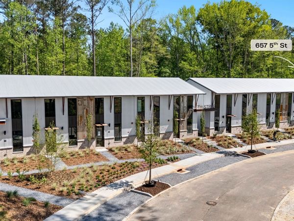 657 5th Street, Fayetteville, GA 30214