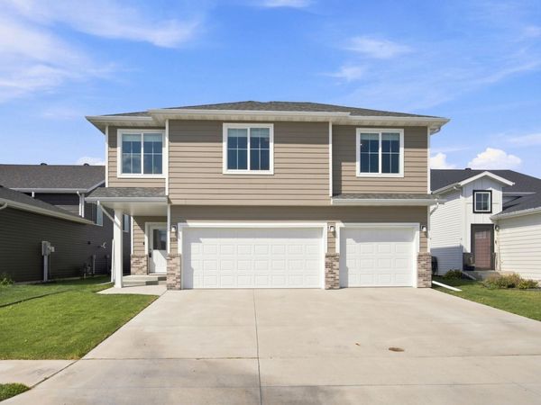 1118 Albert Court W, West Fargo, ND 58078