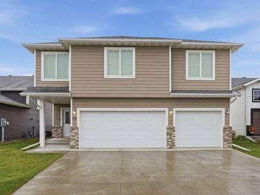1118 Albert Court W, West Fargo, ND 58078