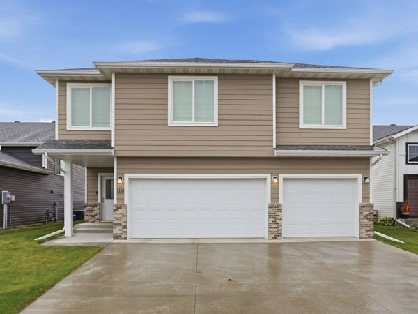 1118 Albert Court W, West Fargo, ND 58078