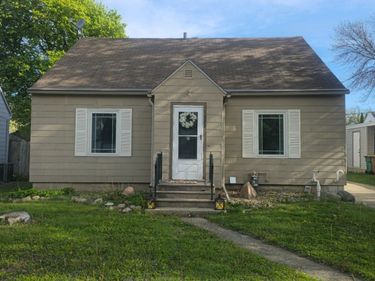 1322 Dunham Street, Albert Lea, MN 56007