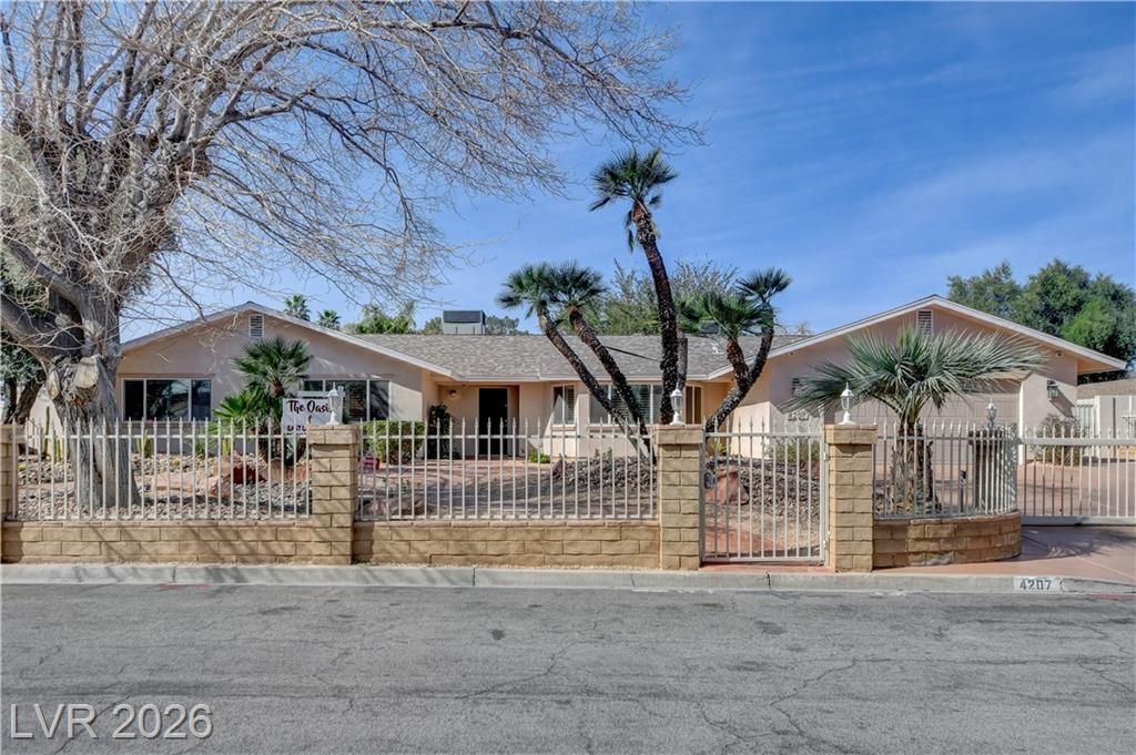 4207 Ridgecrest Drive, Las Vegas, NV 89121