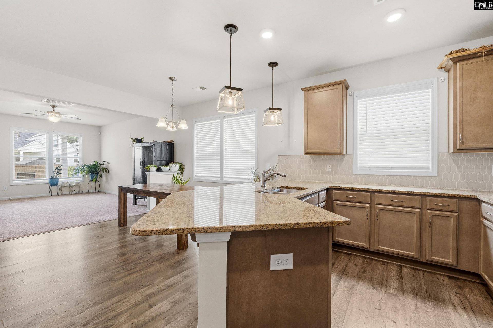 21 Harvest Glen Drive  Photo 5