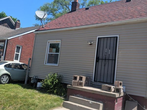15364 S Freeland Street, Detroit, MI 48227