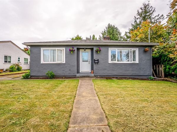 1661 Freeman Ave , Saanich, BC V8P 1P5