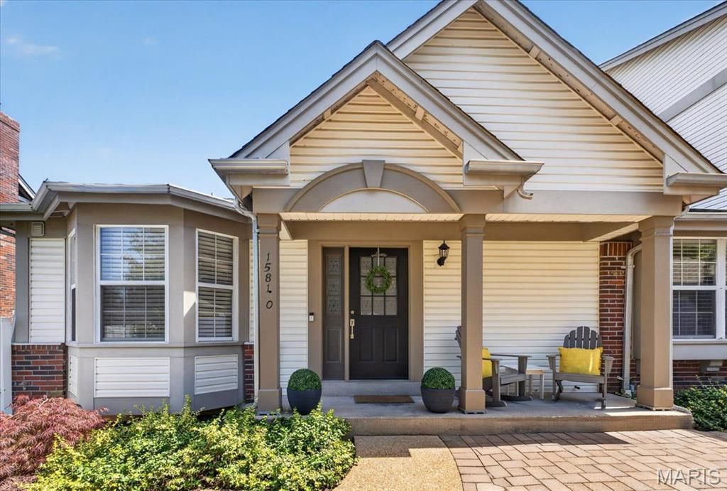 15810 Harris Ridge Court, Chesterfield, MO 63017 Main Photo
