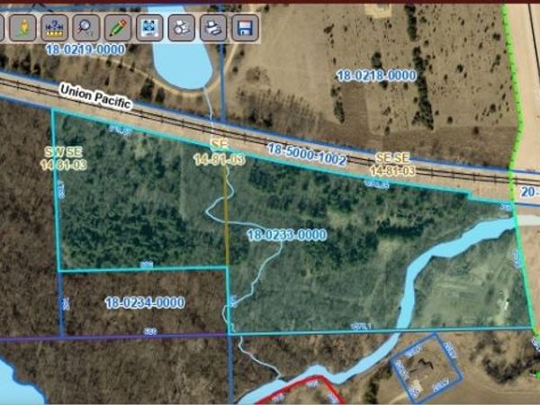 000 252ND Street, De Witt, IA 52742