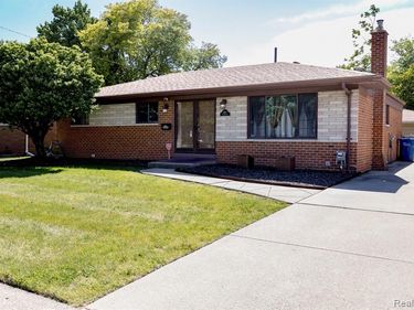 31017 Regal Drive , Warren, MI 48088
