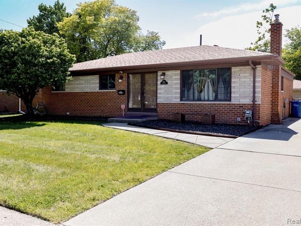 31017 Regal Drive , Warren, MI 48088