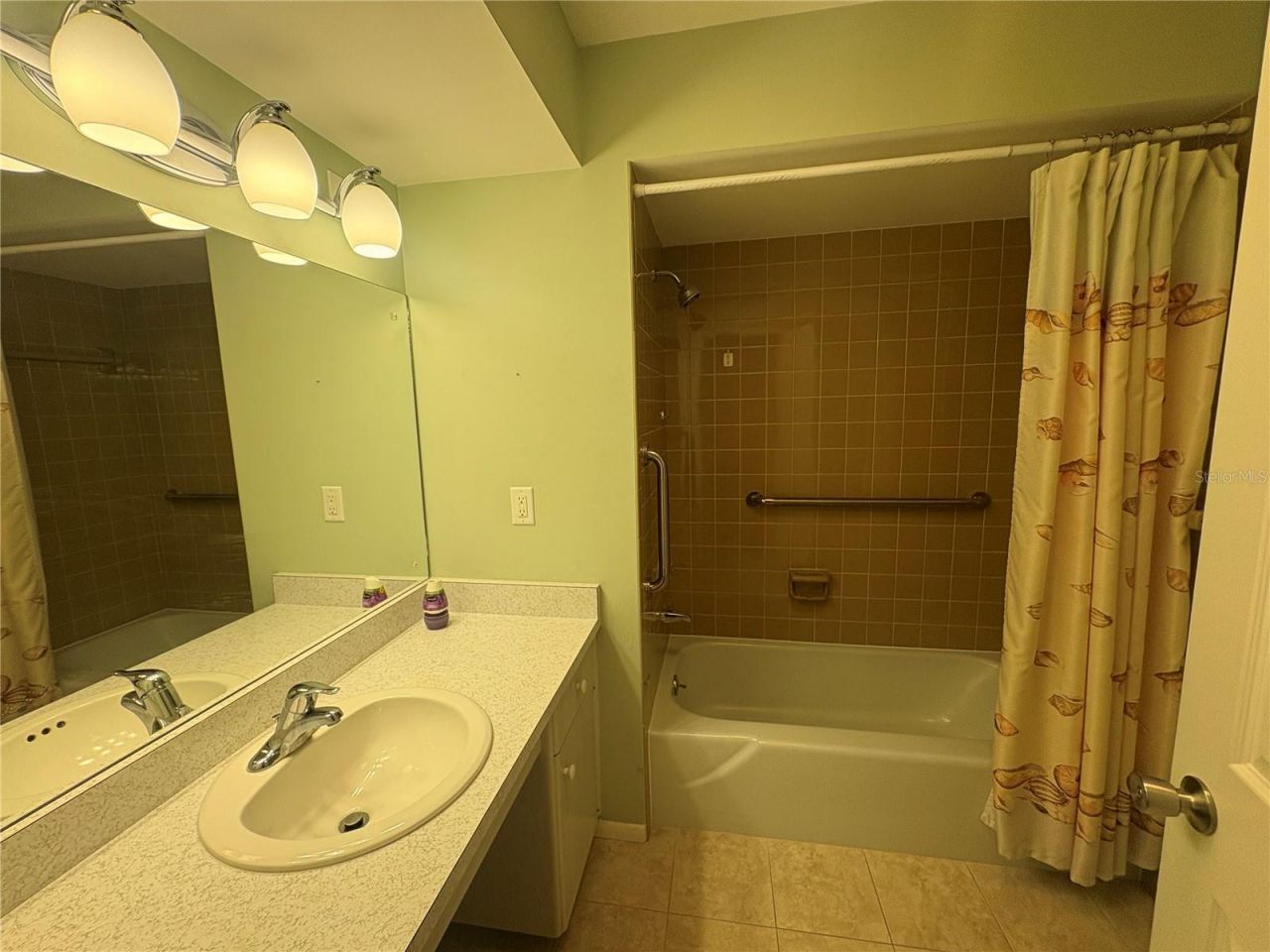 3636 Village Green Dr, Unit 304, Sarasota, FL 34239 Photo