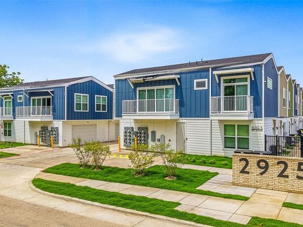 2925 Spruce Valley Lane , Unit 306, Dallas, TX 75233
