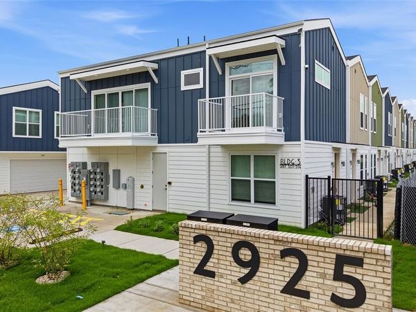 2925 Spruce Valley Lane, Unit 306, Dallas, TX 75233