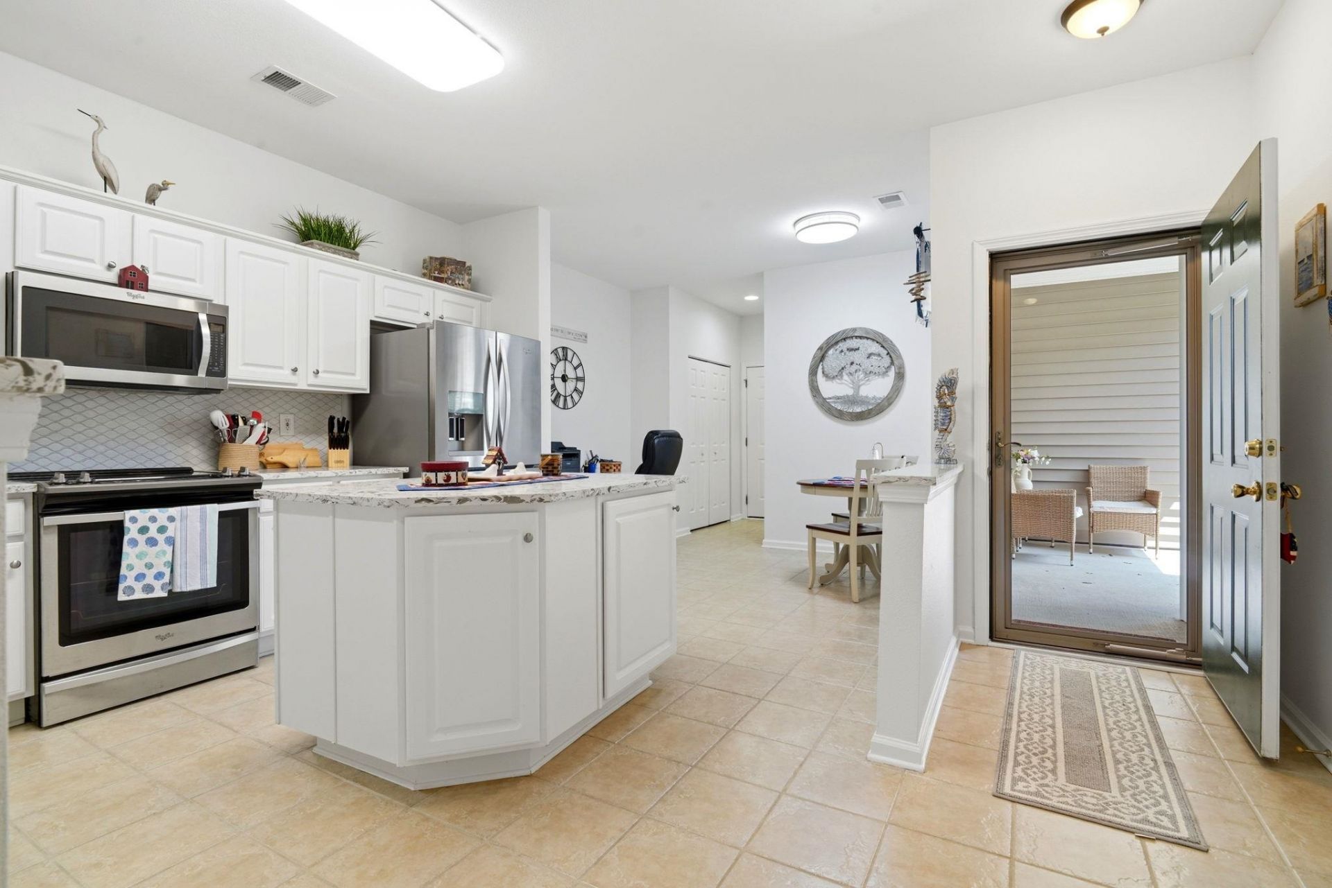 621 Pinehurst Ln. Photo 12