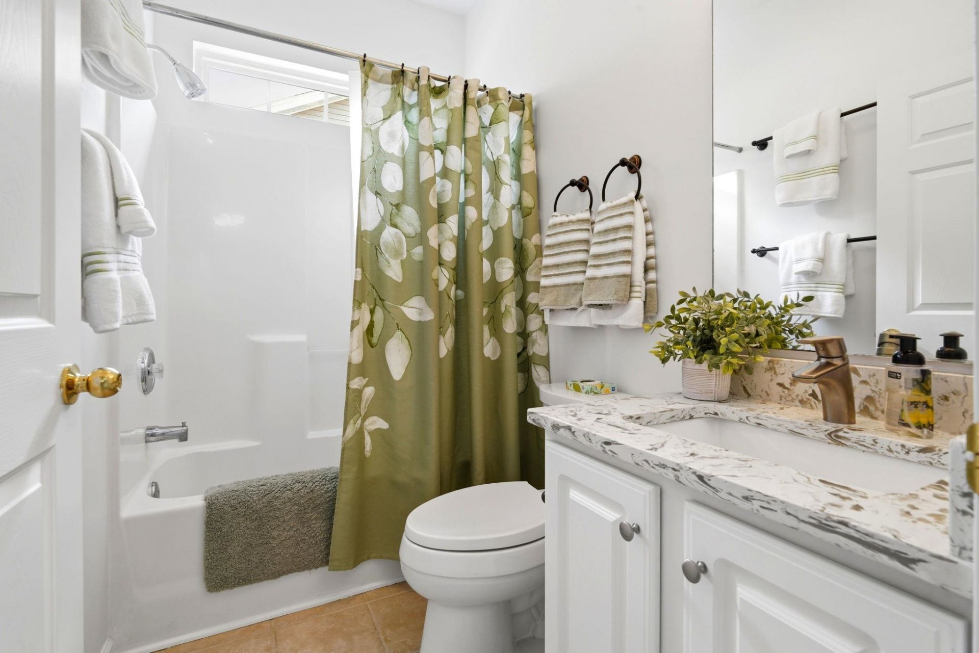 621 Pinehurst Ln. Photo 18