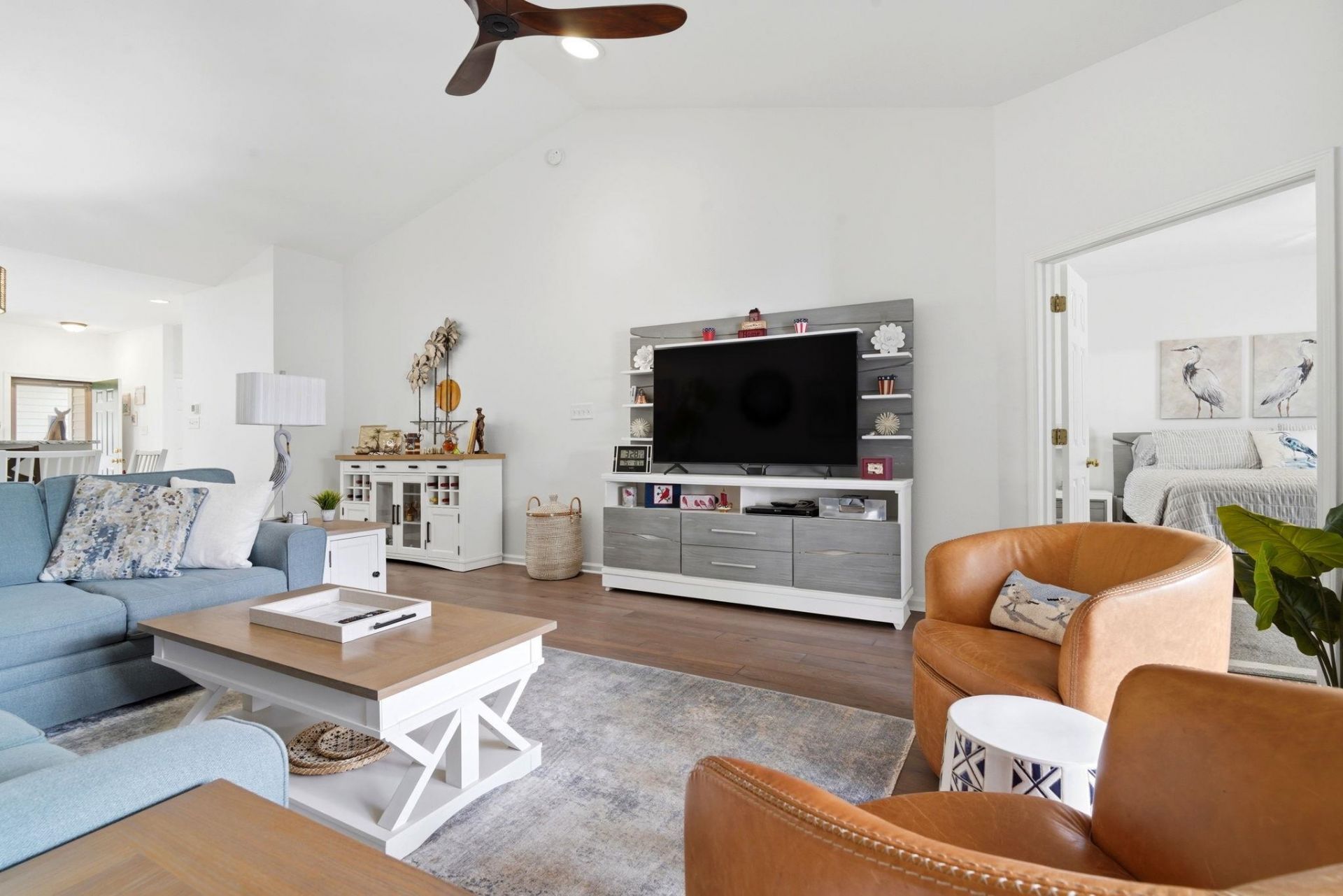 621 Pinehurst Ln. Photo 8