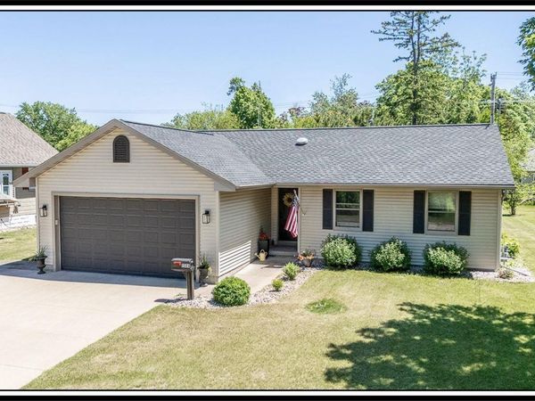 1504 SMITH STREET, New London, WI 54961