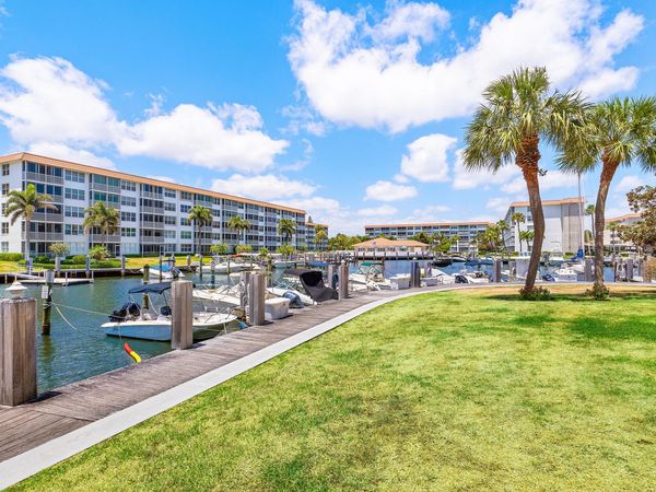 911 Gardenia Drive, Unit 154, Delray Beach, FL 33483