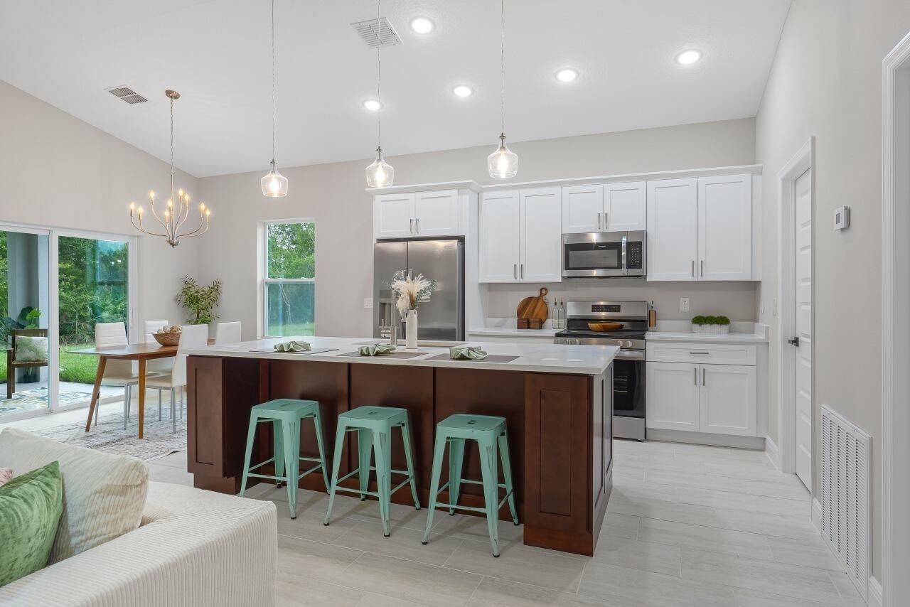 8226 104th Court, Vero Beach, FL 32967 Photo